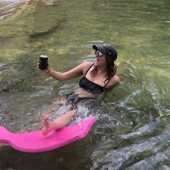 Meet your Posher, Sarah - Picture 1 of 1